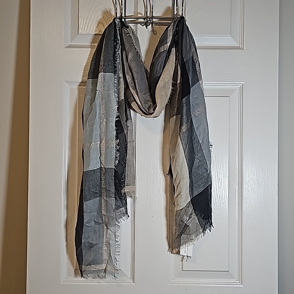 Christopher and Banks Blue Cream and Blush Sheer Blanket Fringe Scarf New